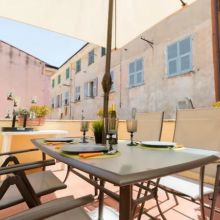 Apartment In The Heart Of Sanremo Exterior photo